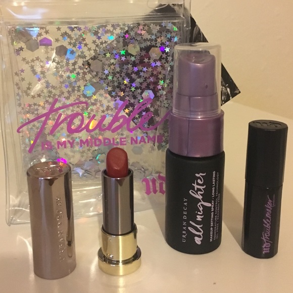 Urban Decay Other - Urban Decay Troublemaker kit